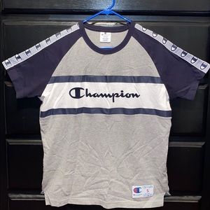 Short sleeve authentic Champion T-shirt.